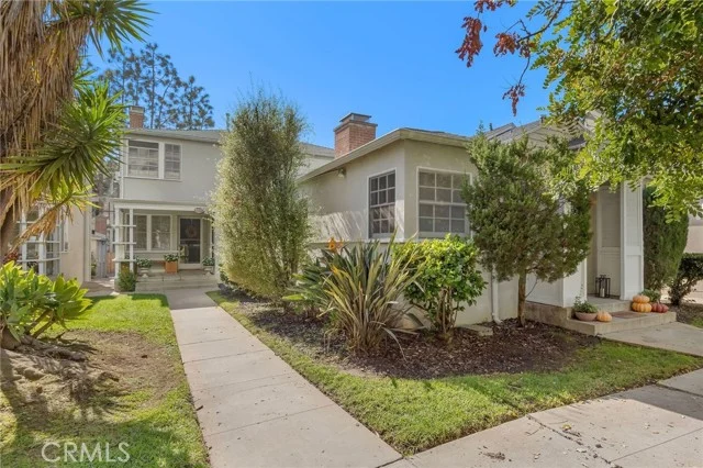 10372 Ashton Avenue, Los Angeles