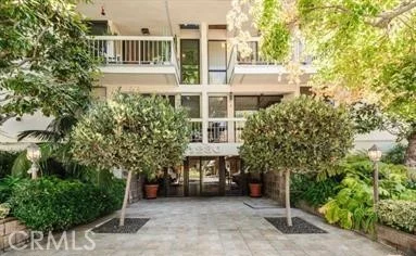 1230 N Sweetzer Avenue #114, West Hollywood