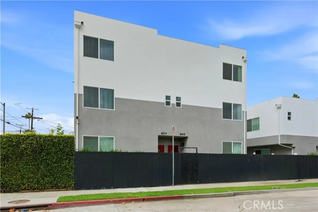 6919 S Menlo photo 1