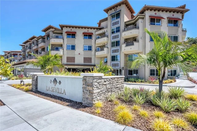 927 Deep Valley #308, Rolling Hills Estates
