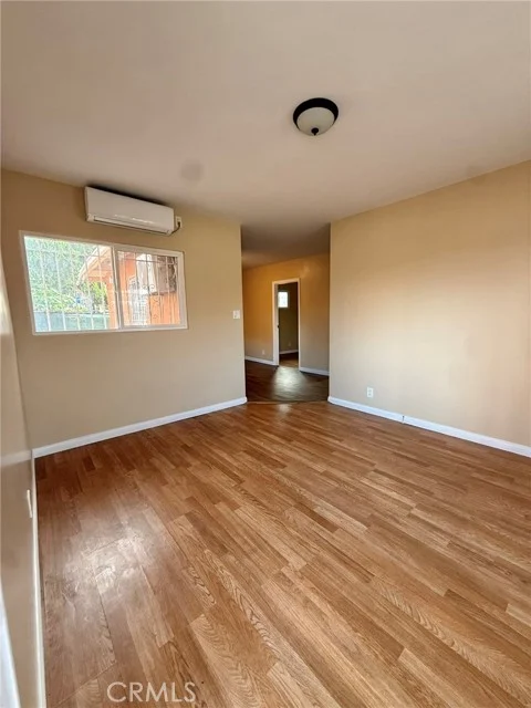 6117 S Hoover photo 3