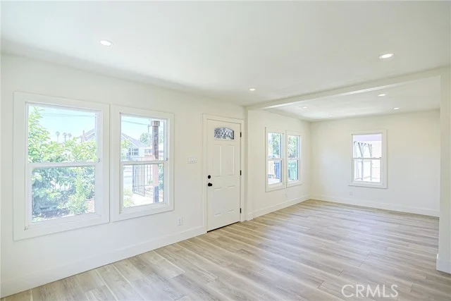 1524 W 223rd Street photo 4