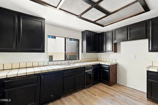 2718 Vanderbilt Lane #B photo 3
