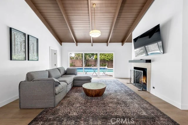 23611 Ladrillo Street, Woodland Hills