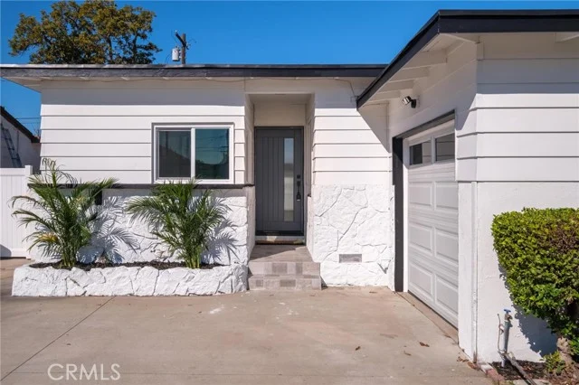 18901 Haas Avenue photo 1