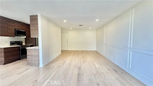 1735 N Fuller Avenue #445 photo 4