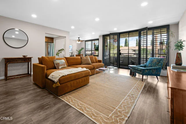 225 Hermosa Avenue #102, Long Beach