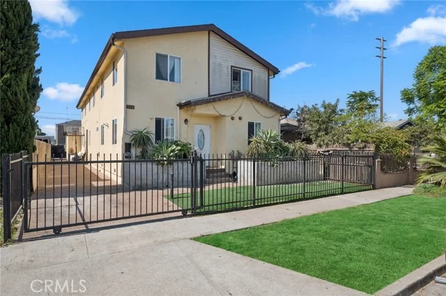 & 708 E 80th Street, Los Angeles