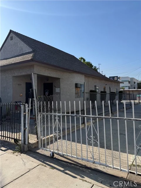 4227 E Cesar E Chavez, Los Angeles