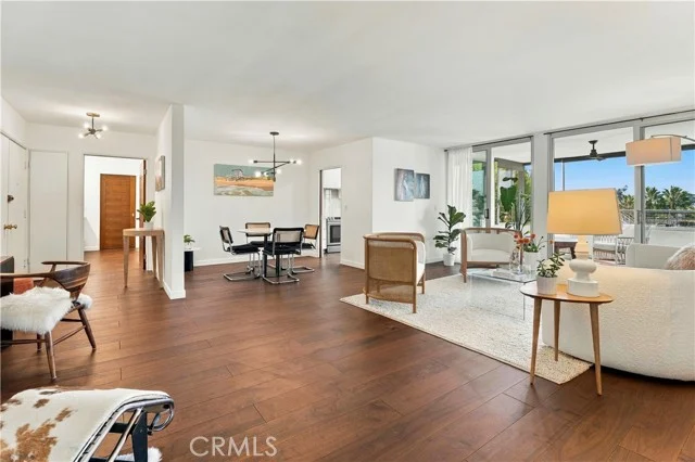 8701 Delgany #206, Playa del Rey