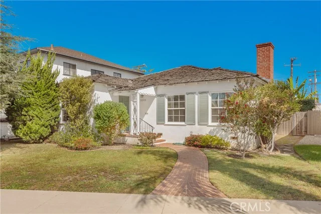 5233 E Broadway, Long Beach