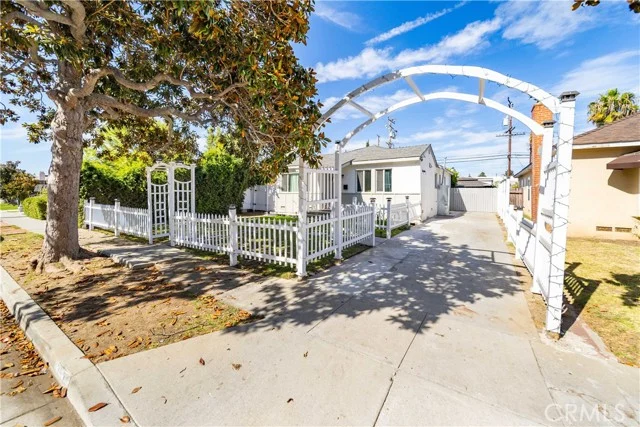 3934 Tuller photo 5