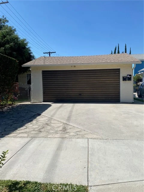 4835 Ruth Avenue photo 1