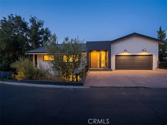 4234 Alhama Drive, Woodland Hills