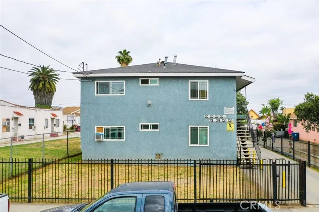 708 Burger Avenue photo 1