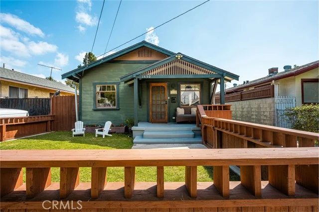 1430 Temple Avenue photo 3