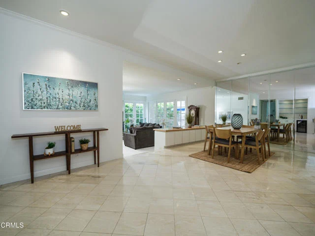 1260 S Beverly Glen Boulevard #104, Los Angeles