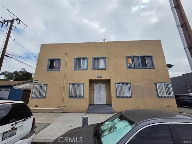 1561 W Pacific Coast Highway, Long Beach