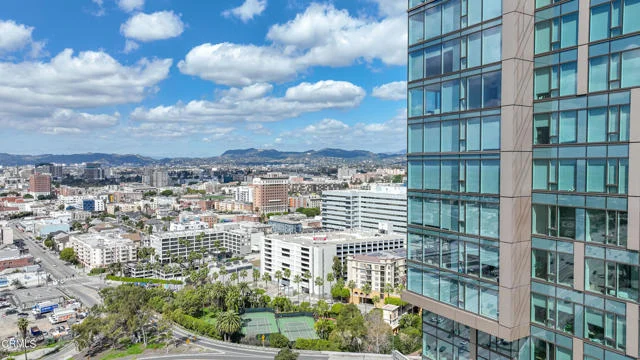 889 Francisco Street #802, Los Angeles
