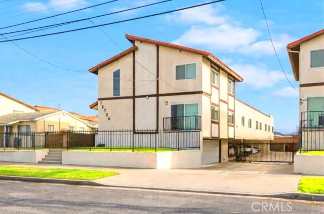16720 S Dalton Ave photo 3