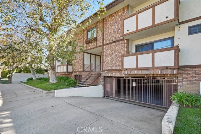 6250 Fulton #108, Valley Glen