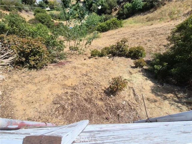 Davies Way, Los Angeles