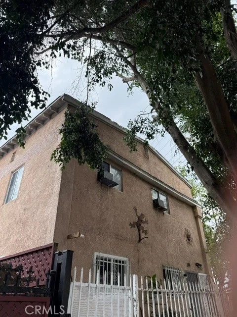 300 E 42nd Place, Los Angeles