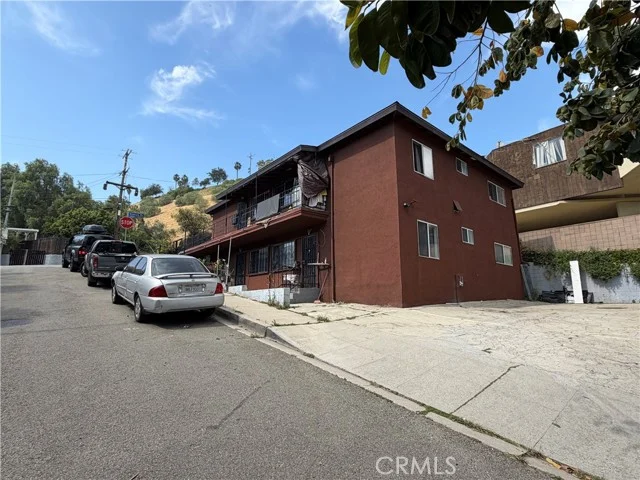 1495 stadium way photo 1