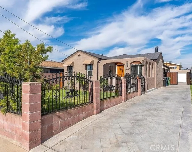 3667 W 110th, Inglewood