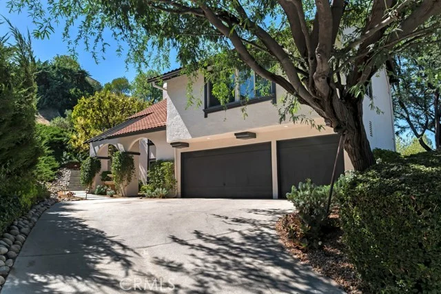 4481 Deanwood Drive, Woodland Hills