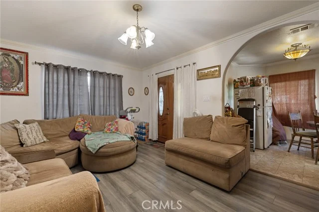 11430 Califa Street photo 3