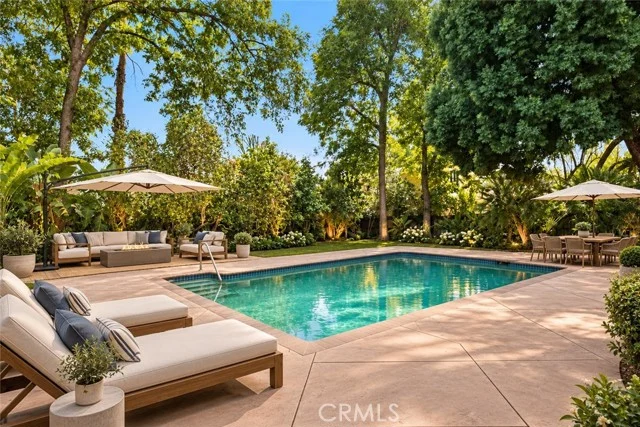 6058 Jumilla, Woodland Hills