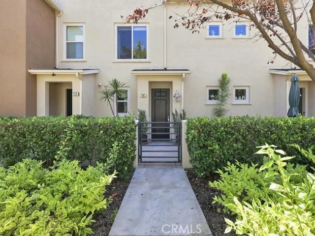 5440 Pacific Terrace #105 photo 2
