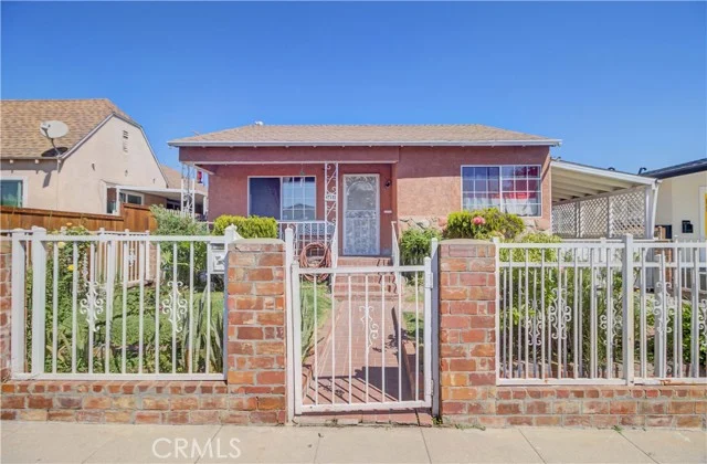 3451 Estrada, Los Angeles