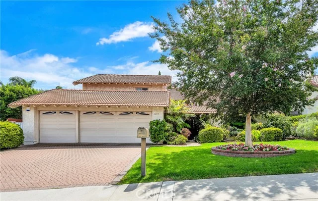 4092 Rousseau Lane photo 1