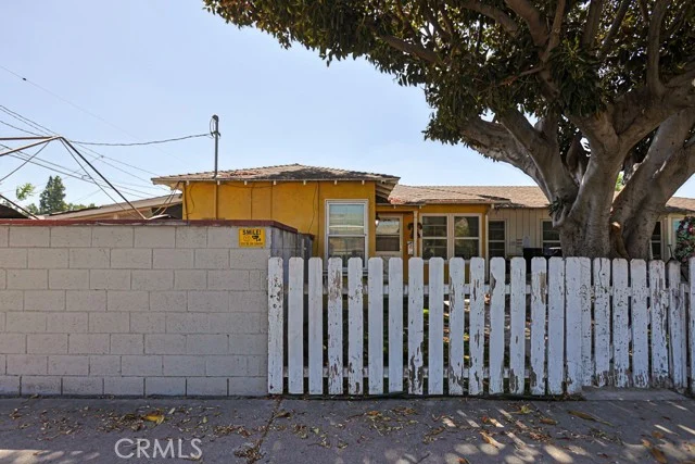 6158 Cahuenga photo 1