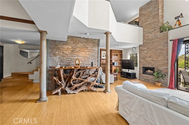 8712 Gregory Way #402, Los Angeles
