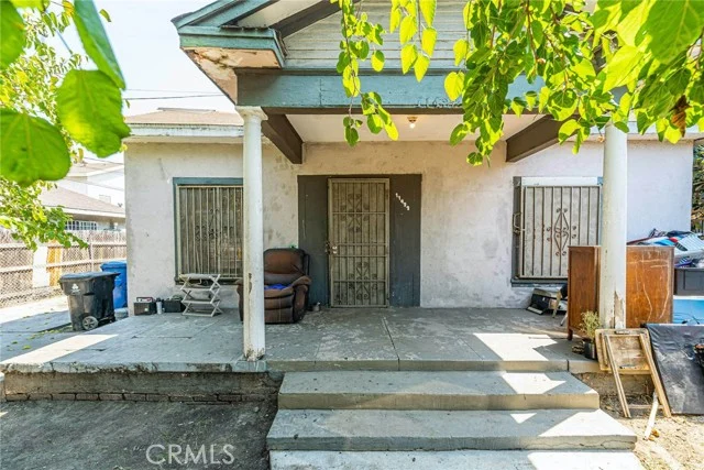 11422 Willowbrook, Los Angeles