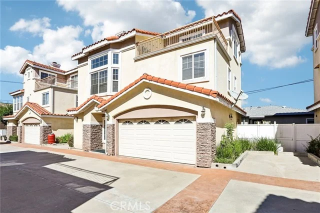 15908 Halldale #B photo 2