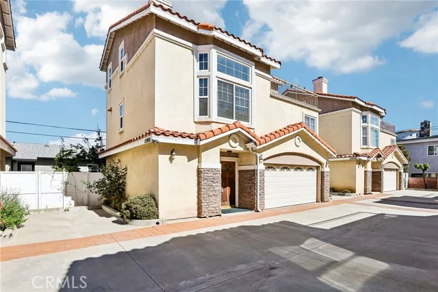 15908 Halldale #B photo 3
