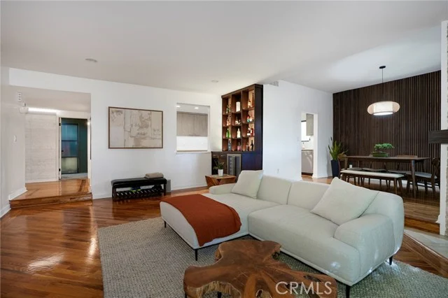 2307 Fox Hills #105, Los Angeles