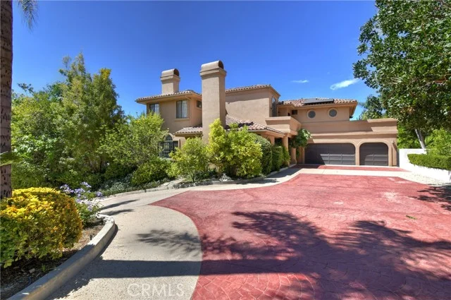 4423 Tedregal Court, Calabasas