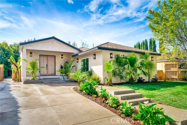 22120 Costanso Street photo 1