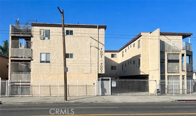 7001 S Main Street, Los Angeles
