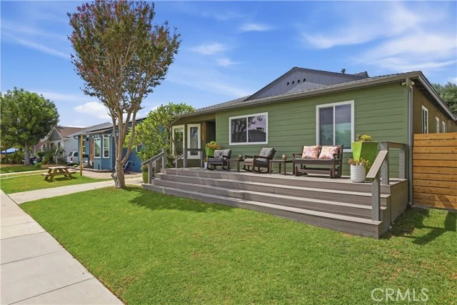 3923 Conquista, Long Beach