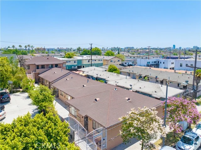 1876 Henderson Avenue, Long Beach