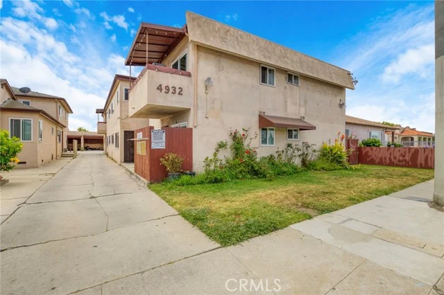 4932 Lennox photo 2