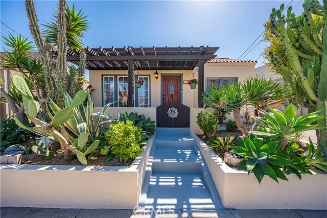 4500 E Barker Way, Long Beach