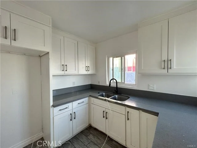 229 W 70th, Los Angeles