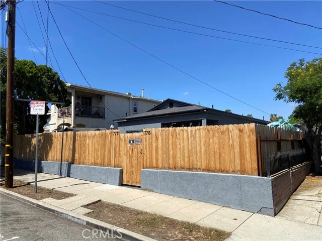 776 W 1st, San Pedro